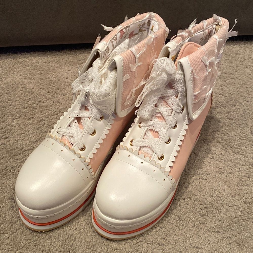 Women’s Platform Wedge Boots Pink & White Size EU 37 (6.5 US) NEW